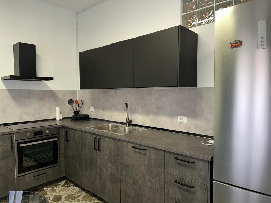 Lb&B Holiday Suite Downtown Bari Exteriör bild